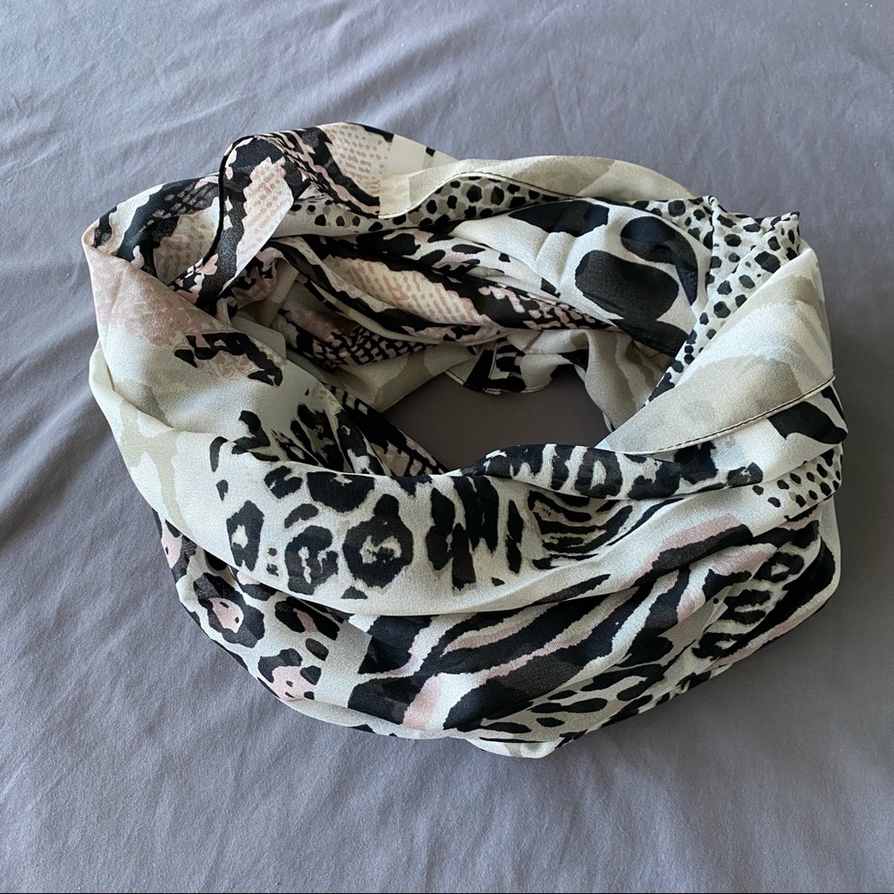 Sheer Lightweight Animal Leopard Zebra Print Circle Starf